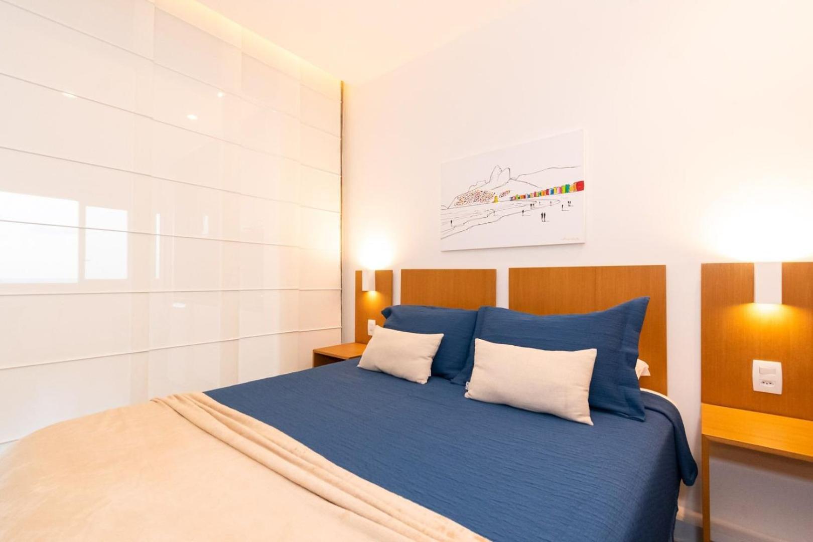 Apartamento Frente Mar Em Copacabana | A 3196/502 *