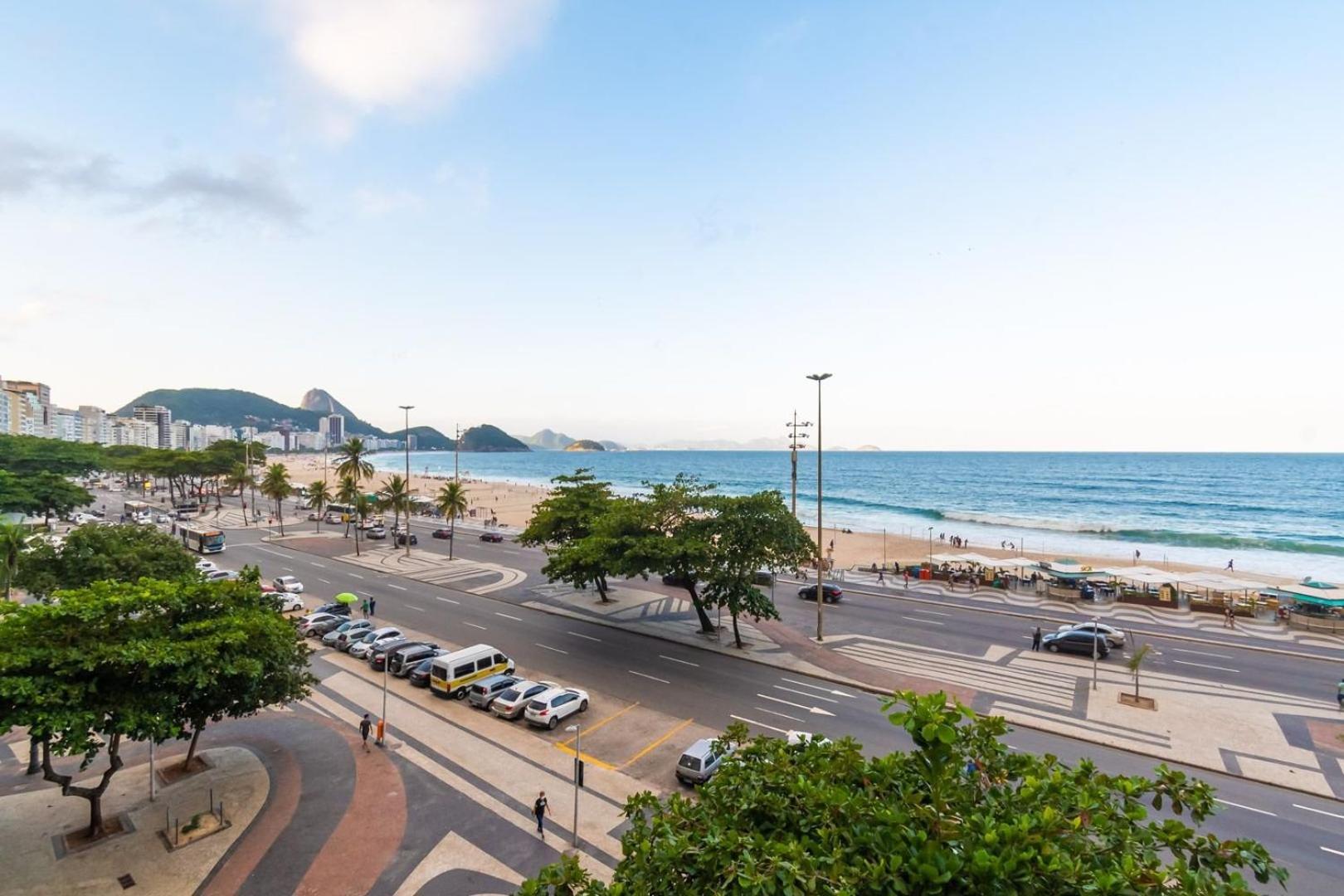 Apartamento Frente Mar Em Copacabana | A 3196/502